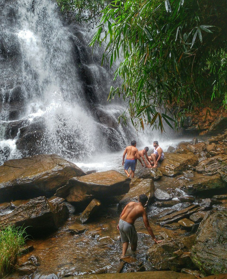 Photo of A getaway to the misty lands 11/17 by Rohit Dinesh