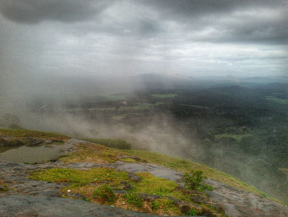 Photo of A getaway to the misty lands 12/17 by Rohit Dinesh