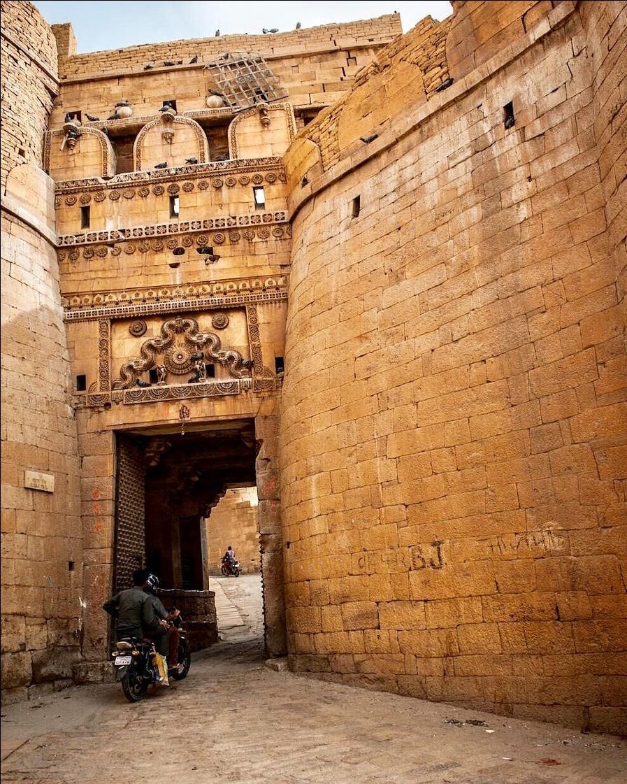 Photo of Patwon Ki Haveliyan, Amar Sagar Pol, Jaisalmer, Rajasthan, India by Ias Mounika