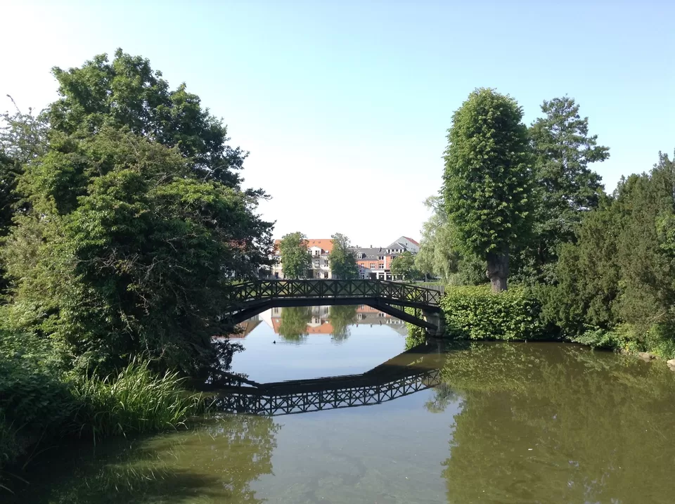 Photo of Frederiksborg Slot, Rendelæggerbakken, Hillerød, Denmark by Eve Ha