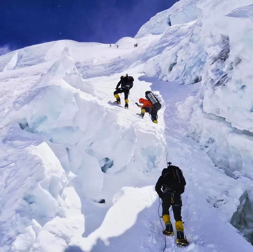Photo of Everest - Beyond The Glory by Vamini Sethi