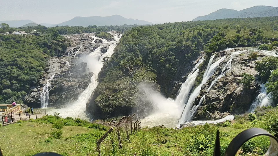 Photo of Barachukki Waterfalls, Chamarajnagar, Karnataka, India by Shrinivas Deshmukh