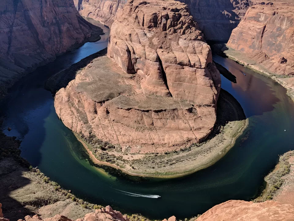 Photo of Horseshoe Bend, Arizona, USA by Roshni Karthikeyan