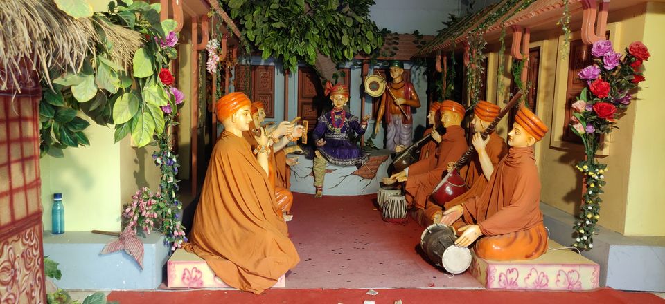 Photo of Short Getaway to Swaminarayan Temple at Poicha.. by Ashish Gupta