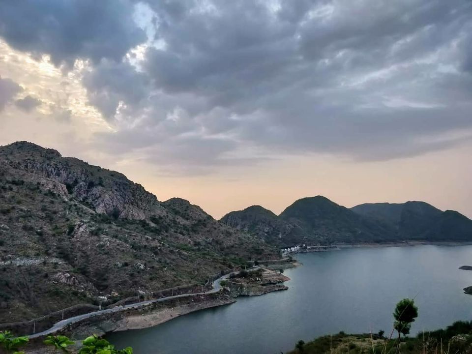 Photo of All about trekking in Udaipur : Bahubali Hill by missbudgettraveller