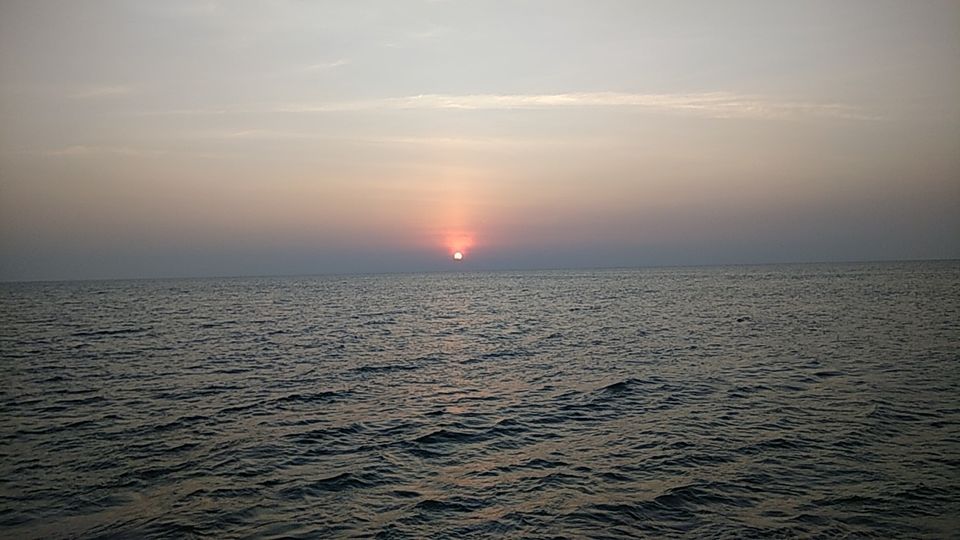 Photo of Kanyakumari Sunrise View, Kanyakumari, Tamil Nadu, India by Saivivek Kalivemula