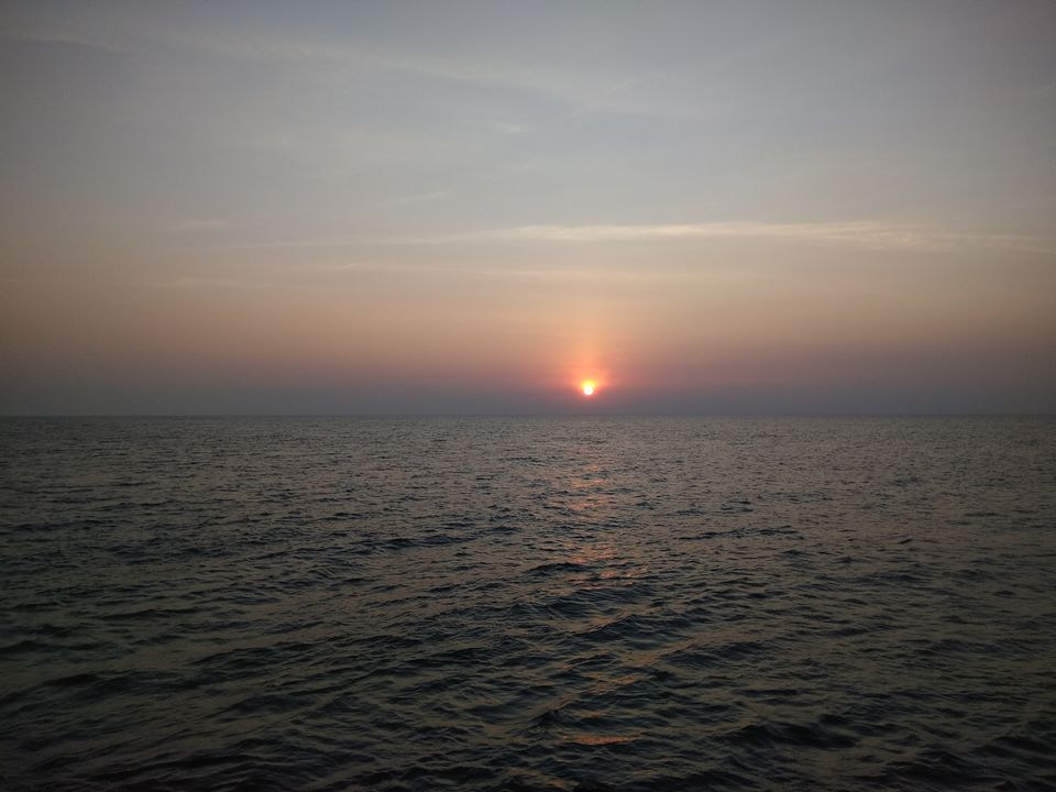 Photo of Kanyakumari Sunrise View, Kanyakumari, Tamil Nadu, India by Saivivek Kalivemula