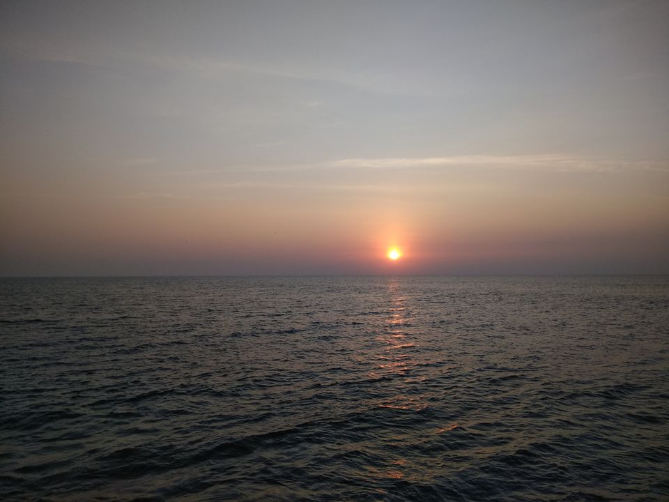 Photo of Kanyakumari Sunrise View, Kanyakumari, Tamil Nadu, India by Saivivek Kalivemula