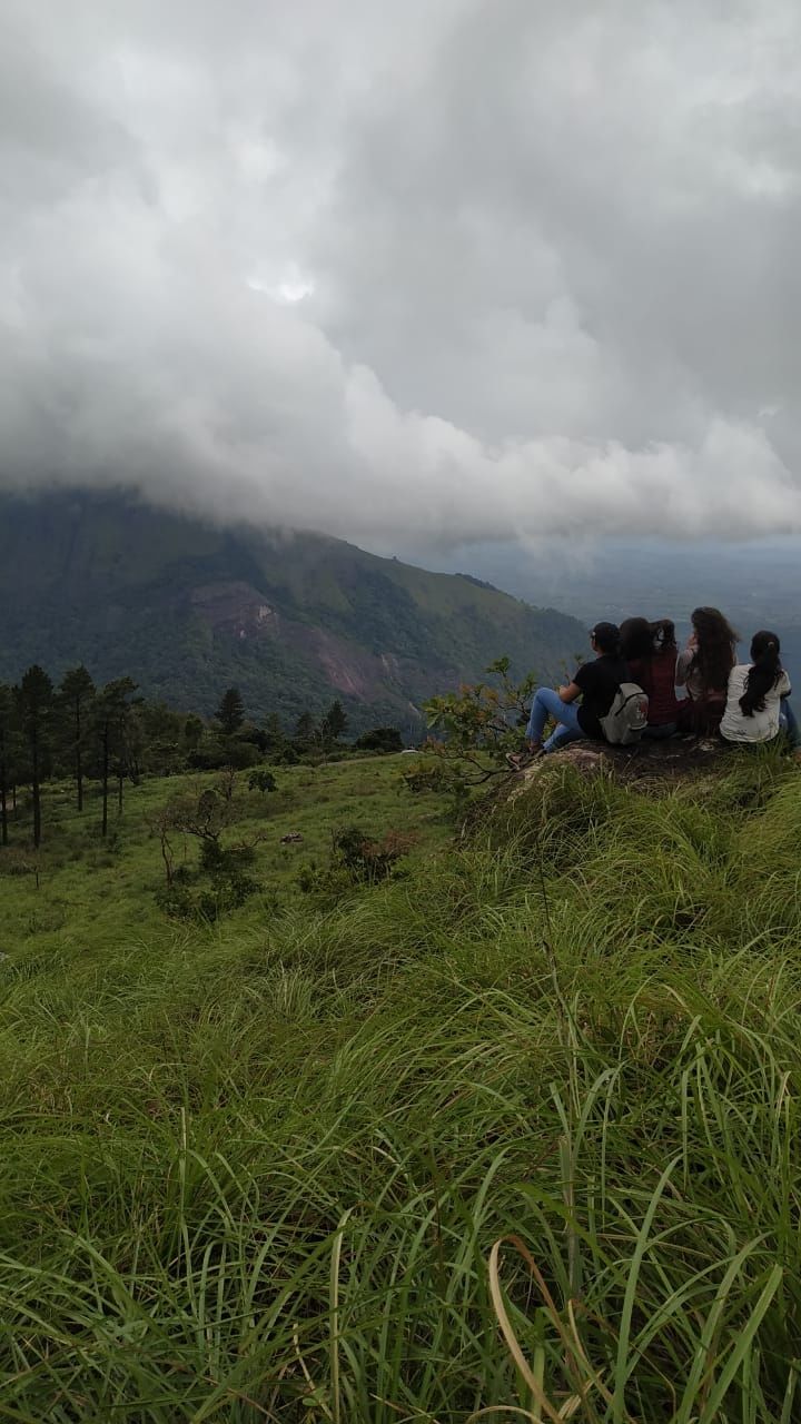 Photo of Enchanting Ponmudi Hills of Kerela by Saivivek Kalivemula