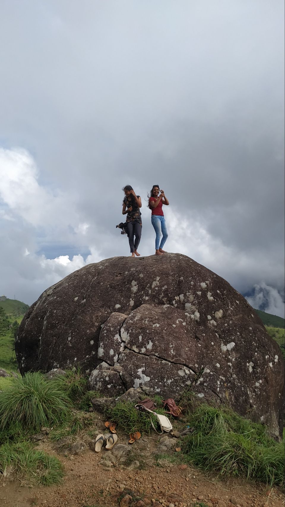 Photo of Enchanting Ponmudi Hills of Kerela by Saivivek Kalivemula