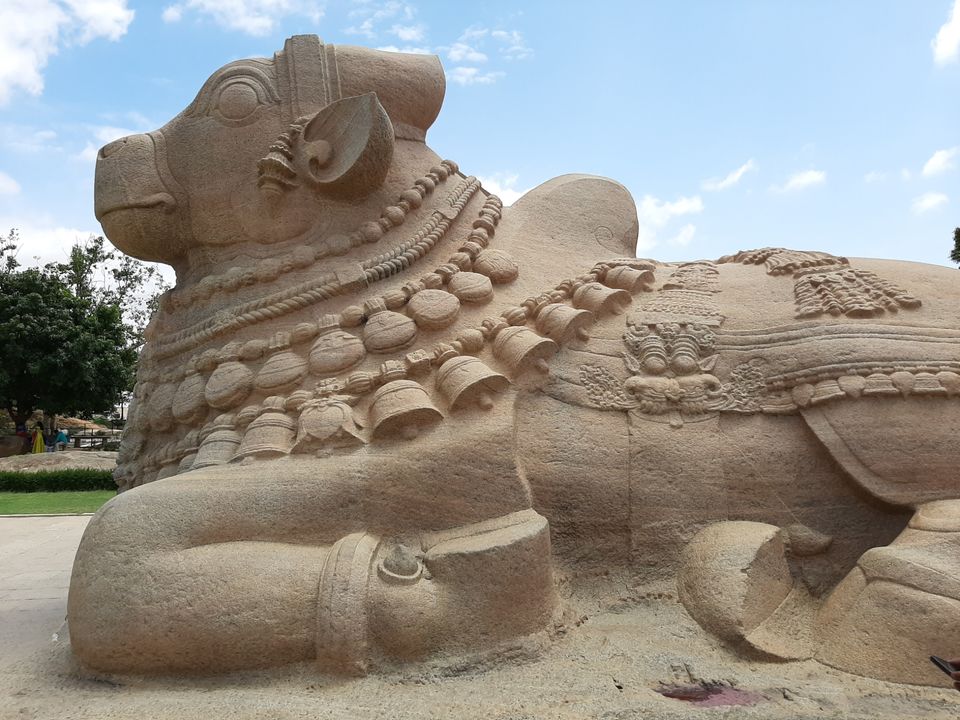 Photo of Lepakshi Nandi and historical Veerabhadra Temple by Saivivek Kalivemula