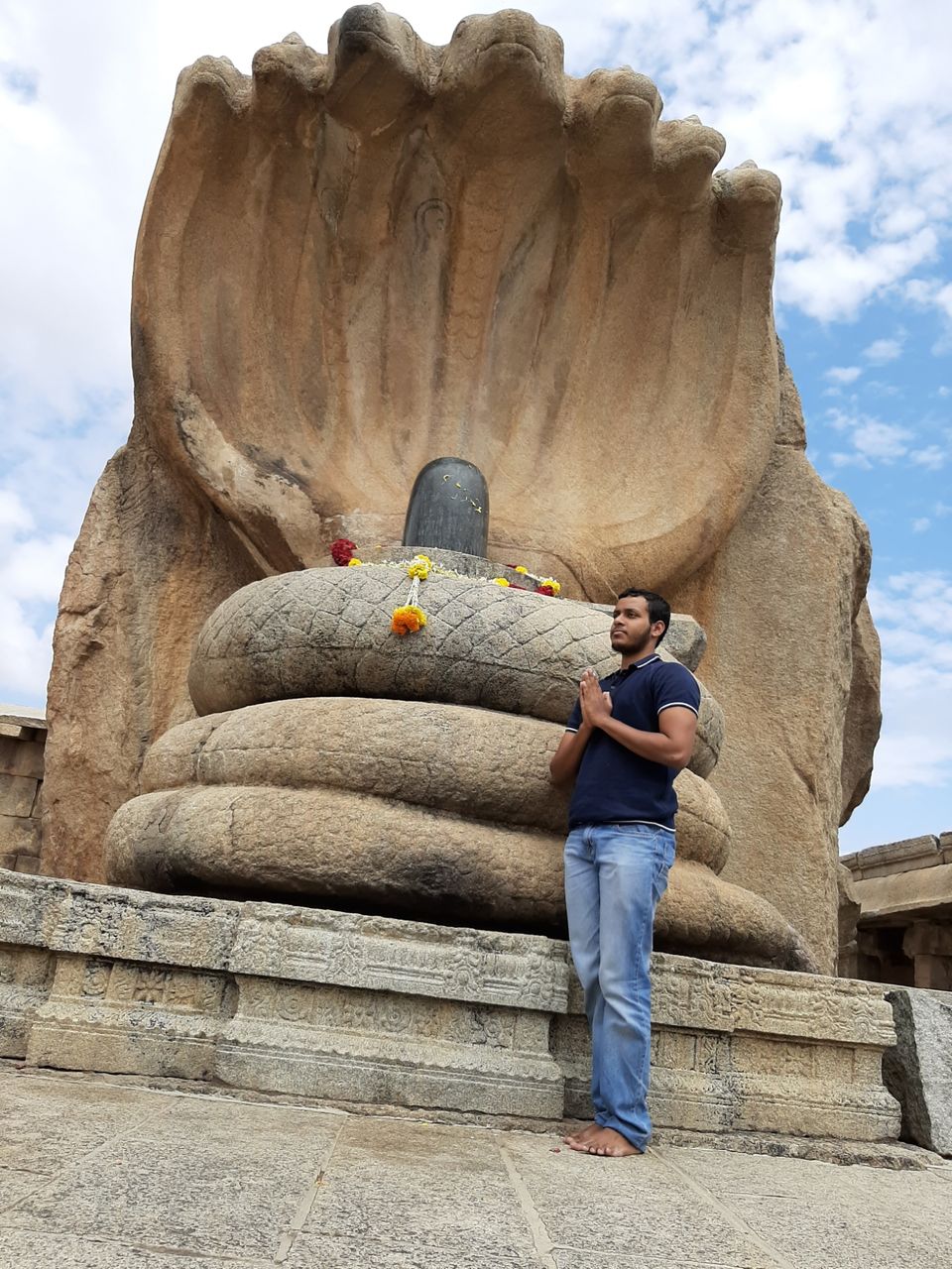 Photo of Lepakshi Nandi and historical Veerabhadra Temple by Saivivek Kalivemula