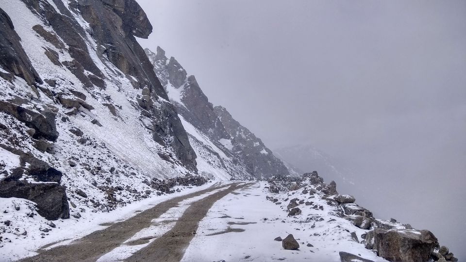 Photo of I travelled to Ladakh for 1 Day and Here's My Experience. by Arnav Gupta