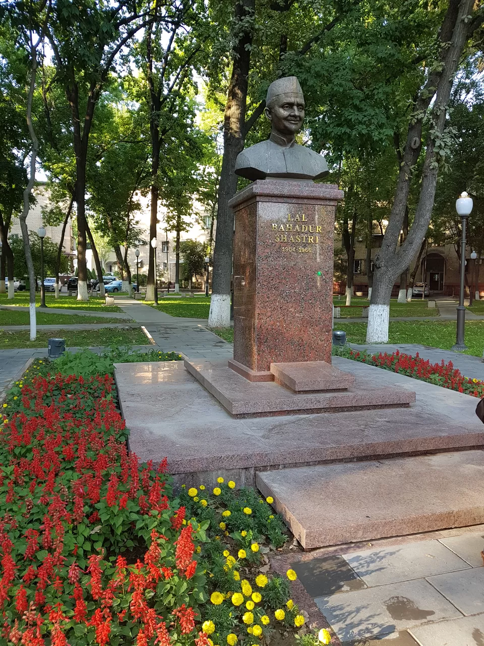 Photo of Lal Bahadur Shastri Monument, Shastri Street, Tashkent, Uzbekistan by Peripatetic_ss