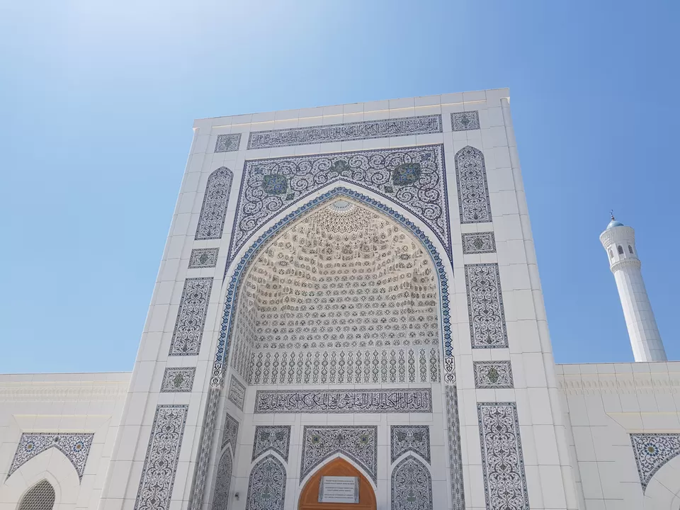 Photo of White Mosque, Tashkent, Uzbekistan by Peripatetic_ss