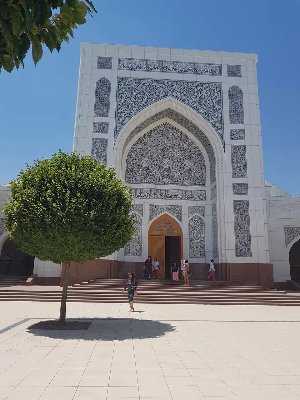 Photo of White Mosque, Tashkent, Uzbekistan by Peripatetic_ss