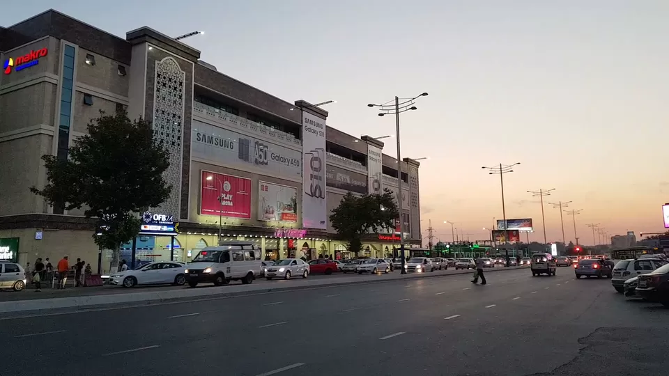 Photo of Samarkand Darvoza Street, Tashkent, Uzbekistan by Peripatetic_ss