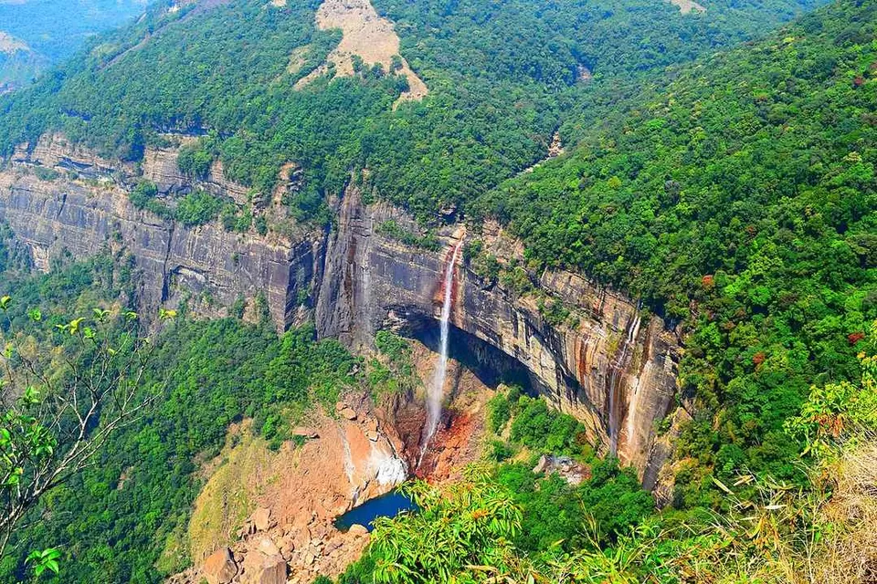 Photo of Cherapunjee, Meghalaya, India by Saumiabee