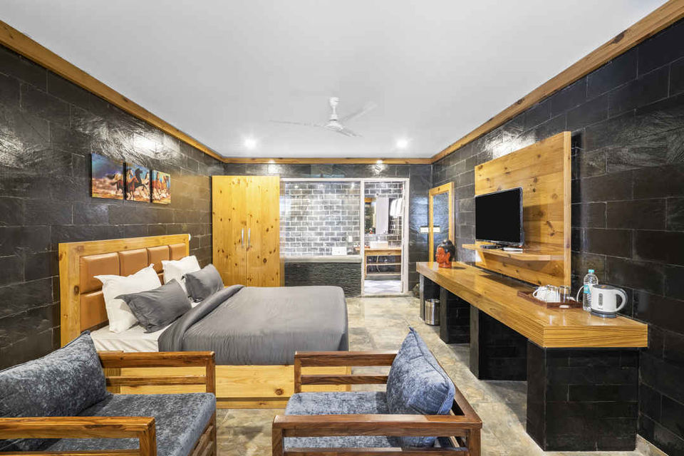 Photo of Indulge Your Senses At The Luxurious Getaway In The Lap of The Himalayas by Saumiabee