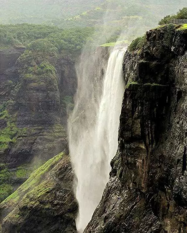 Photo of 7 Off-Beat Places to See the Most Romantic Drizzles in India by Palak Doshi