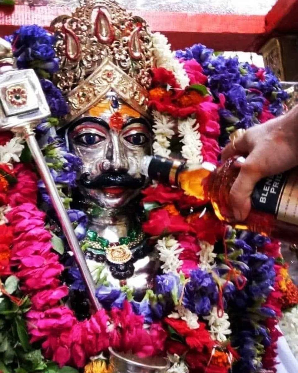 Photo of Varanasi, Uttar Pradesh, India by Kanj Saurav