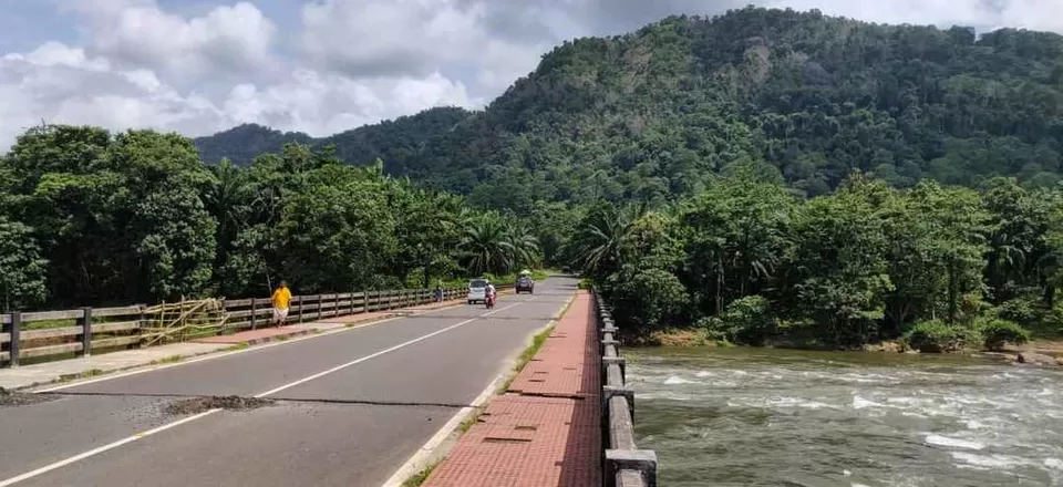Photo of Athirappilly Water Falls, Pariyaram, Kerala by Saumiabee