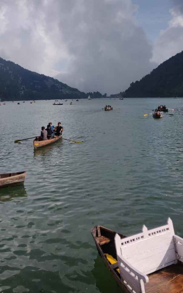 Photo of This Cosy Cafe at the Edge of a Lake, Surrounded by Mountains, Serves the World's Best Hot Chocolate by Namita Mittal