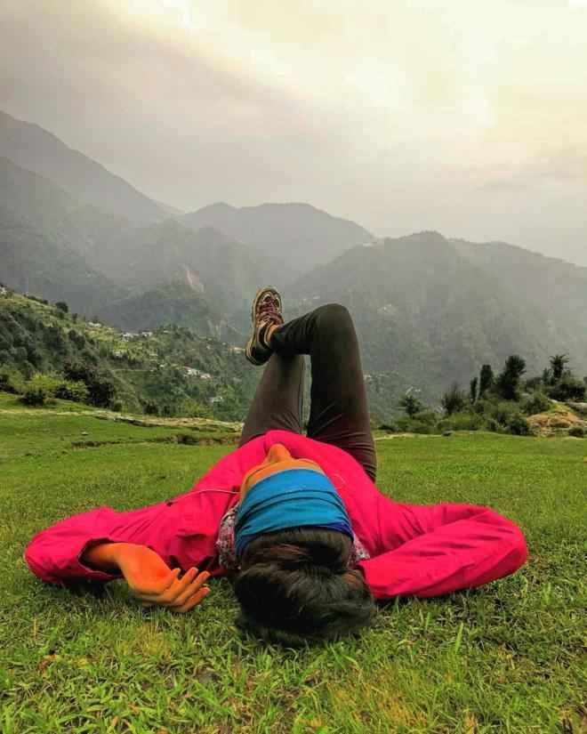 Photo of The Time When I Was Happily Stranded in This Heaven in Kangra Valley Called Kareri by Akanksha Siwach. Tales of The Hidden Trails