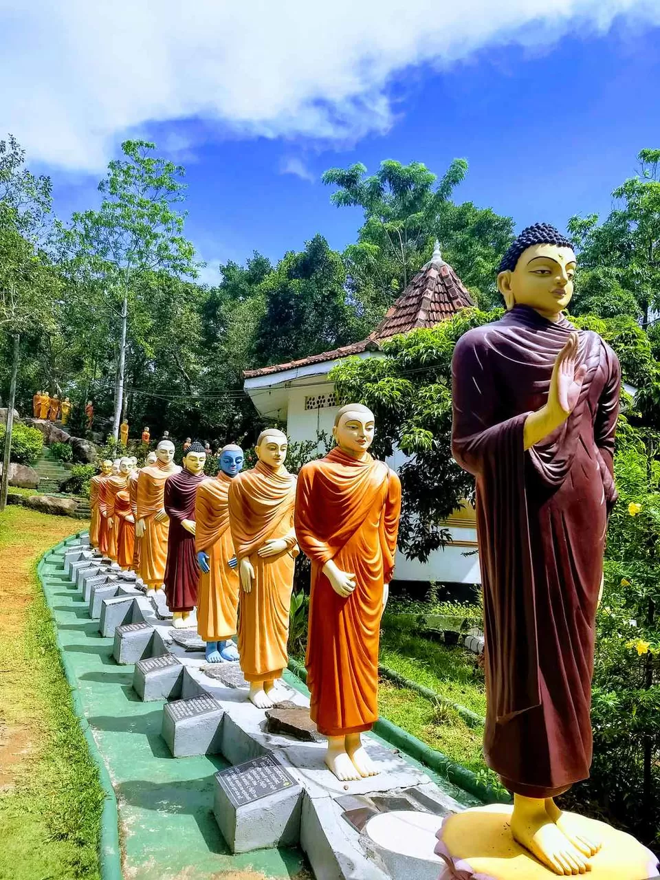 Photo of Sri Lanka: A Complete Travel Guide to Cherish This Treasure of Tropics by Saheli Bera