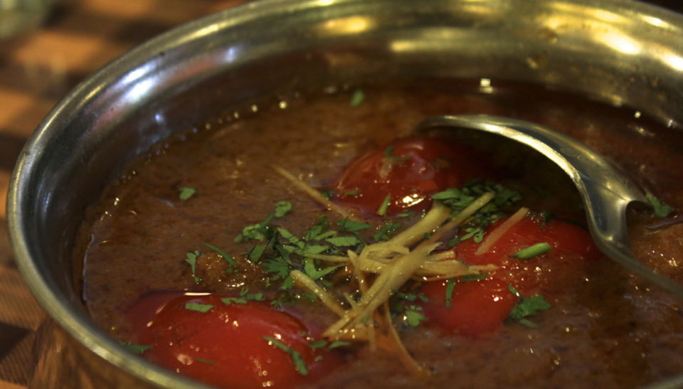 Photo of दस्तरख्वान लालबाग, Bisheshwanath Road, Lalbagh, Lucknow, Uttar Pradesh, India by किस्से कहानी वाला