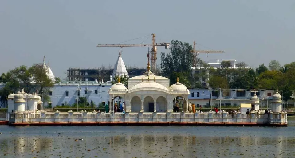 Photo of महावीरस्वामी मोक्ष कल्याणक जैन जल मंदिर, Pawapuri Jal Mandir Road, Pavapuri, Bihar, India by सिद्धार्थ सोनी Siddharth Soni