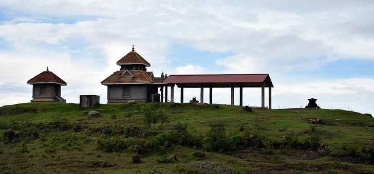 Photo of रूपकुण्ड, Uttarakhand by Aastha Raj