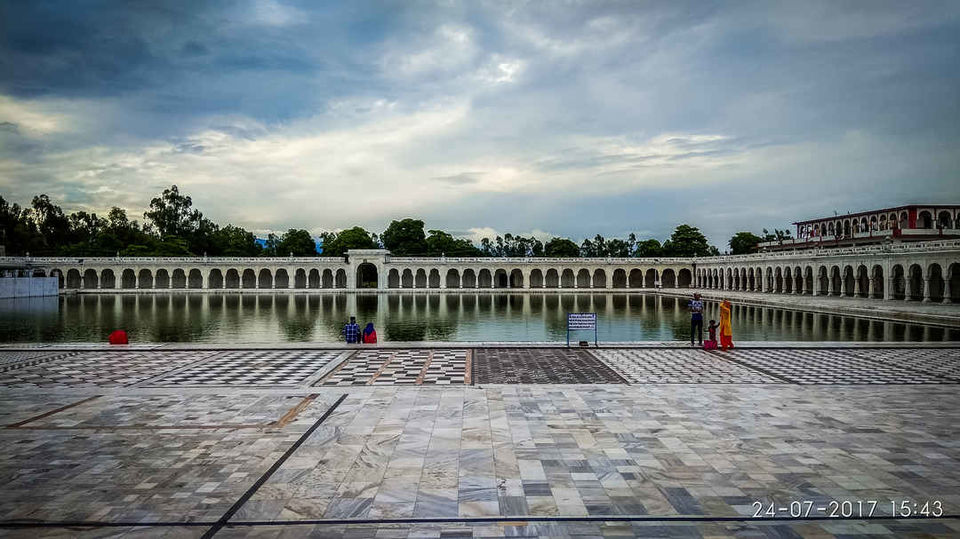 Photo of असली भारत को जानना है तो करो यहाँ के गाँव का सफर by लफंगा परिंदा