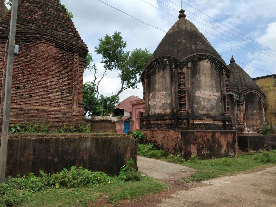 Photo of मन्दिरों का ऐतिहासिक गांव मलूटी, जहां है बस मन्दिर ही मन्दिर.. by Ravi Singh