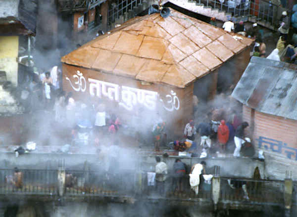 Photo of उत्तराखंड का ऐसा गाँव, जहाँ जाकर लोग अमीर हो जाते हैं! by लफंगा परिंदा