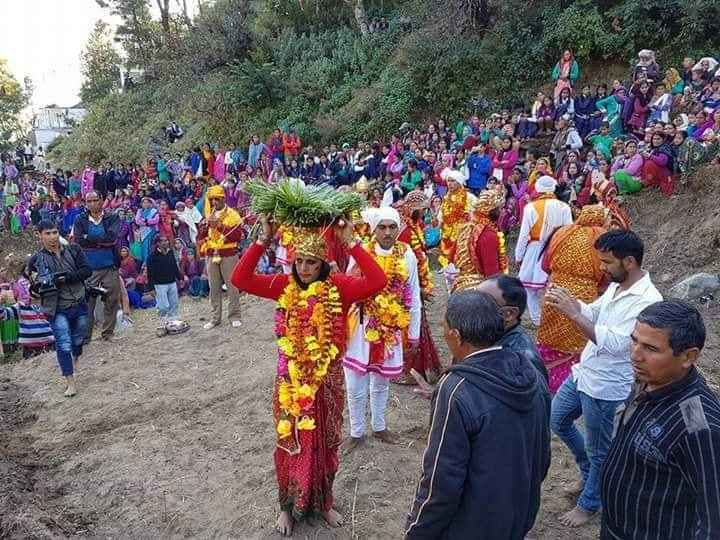 Photo of उत्तराखंड का ऐसा गाँव, जहाँ जाकर लोग अमीर हो जाते हैं! by लफंगा परिंदा
