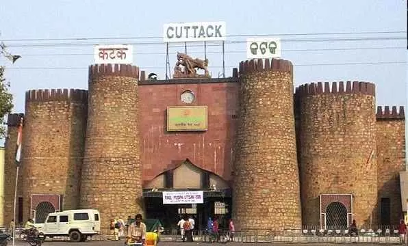 Photo of कटक रेलवे स्टेशन मार्ग, Municipal Colony, Cuttack, Odisha, India by Kabira Speaking