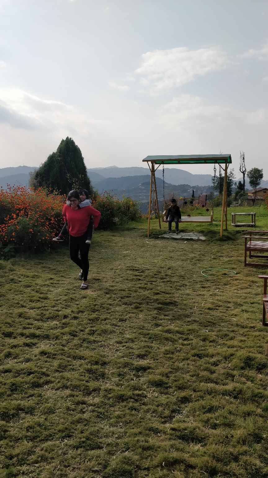 Photo of दोस्तों को छोड़, परिवार के साथ की रोड ट्रिप: एक अनोखा यादगार सफर by Shivani Rawat