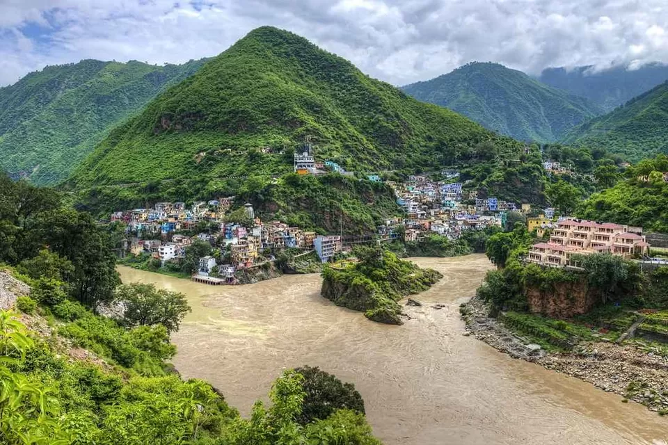 Photo of देवप्रयाग, Uttarakhand, India by Rishabh Dev