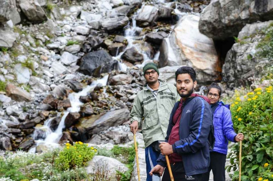 Photo of फूलों की घाटी: दूर तलक रंग बिरंगे फूल, जैसे प्रकृति ने खुद अपने हाथों से इन्हें क्यारीबद्ध किया हो by Chandra Prakash Pandey