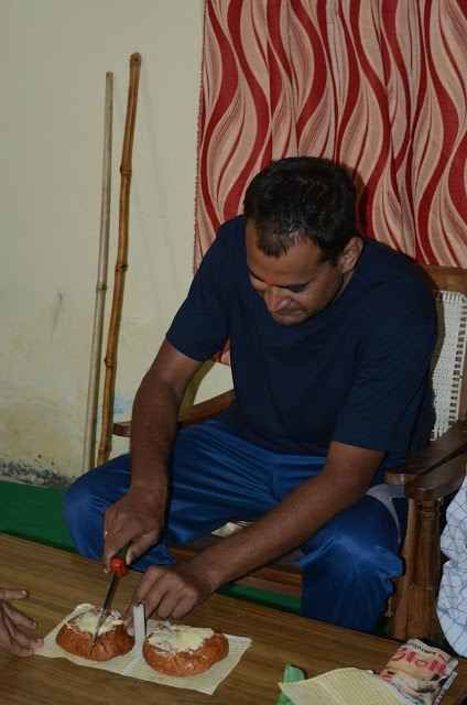 Photo of फूलों की घाटी: दूर तलक रंग बिरंगे फूल, जैसे प्रकृति ने खुद अपने हाथों से इन्हें क्यारीबद्ध किया हो by Chandra Prakash Pandey