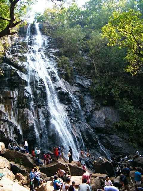 Photo of देश के दिल में बसा है पहाड़, जंगल, झील, झरनों वाला नगर पंचमढी by Ravi Singh
