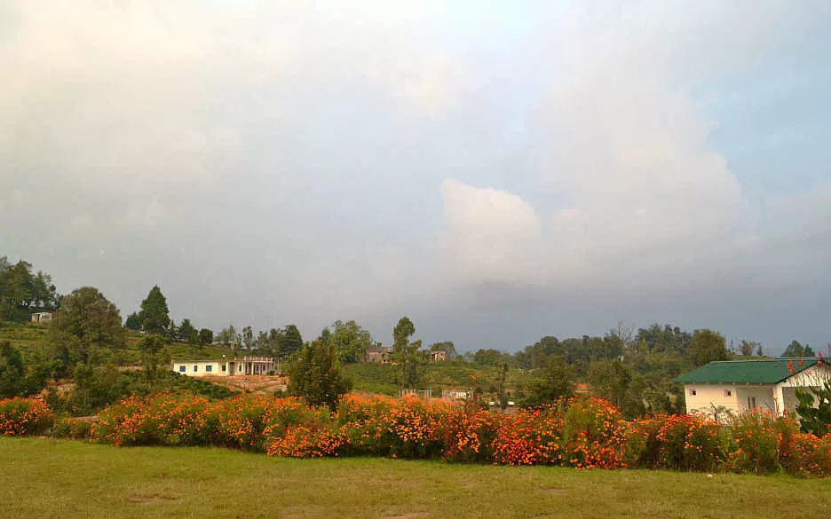 Photo of चौकोरी मंदिर, Chaukori, Uttarakhand, India by Rupesh Kumar Jha