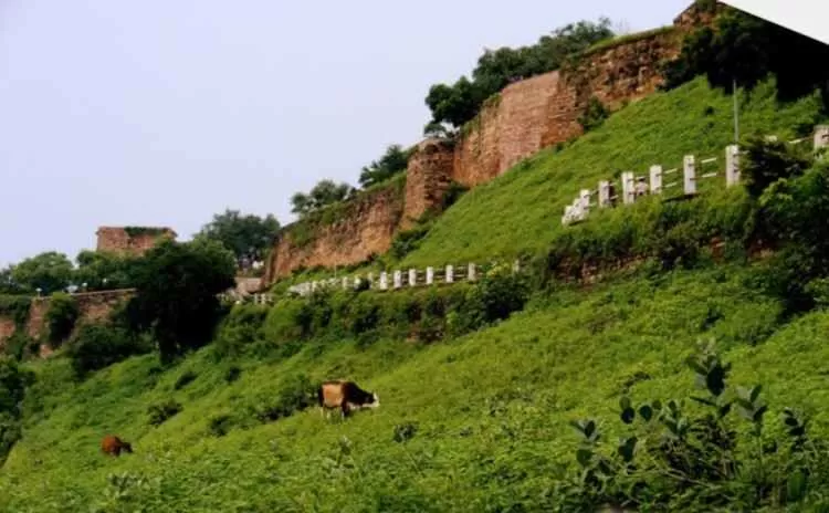 Photo of चुनार का किला, Tammanpatti, Uttar Pradesh, India by saurabh tiwari