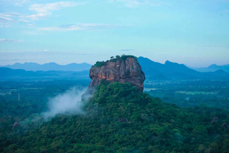 Photo of श्रीलंका की 10 दिन की बजट यात्रा, लोकल बस और ट्रेन ने बनाया सफर मज़ेदार! by Manglam Bhaarat