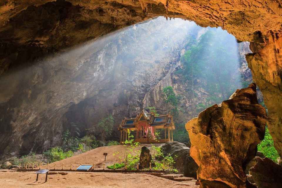 Photo of थाइलैंड गए और सिर्फ बैंकॉक-पटाया देख कर आ गए? इन सुंदर जगहों को यात्रा में शामिल करना ना भूलें! by सिद्धार्थ सोनी Siddharth Soni