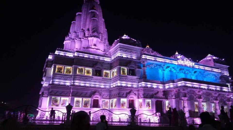 Photo of मथुरा-वृंदावन के इन 5 मंदिरों के दर्शन करना न भूलें by Sandarshika Awasthi