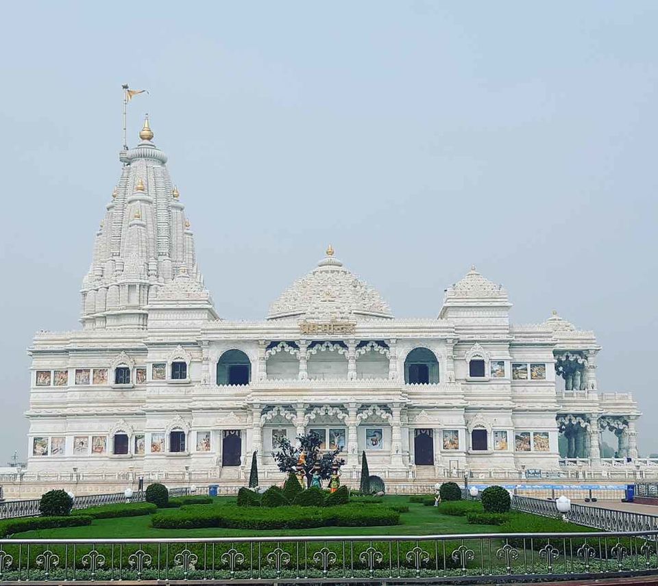 Photo of मथुरा-वृंदावन के इन 5 मंदिरों के दर्शन करना न भूलें by Sandarshika Awasthi