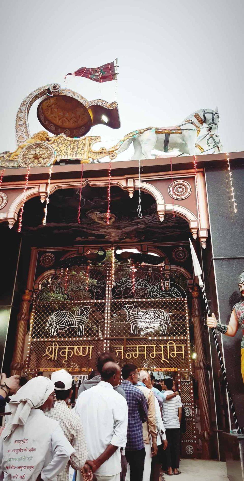 Photo of मथुरा-वृंदावन के इन 5 मंदिरों के दर्शन करना न भूलें by Sandarshika Awasthi