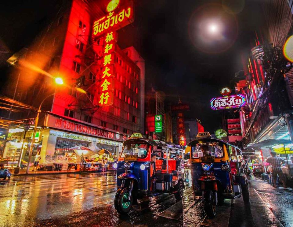 Photo of Bangkok Travel Guide: यहाँ की जान हैं Night Life, पूरी जानकारी by Ronak Dakoriya